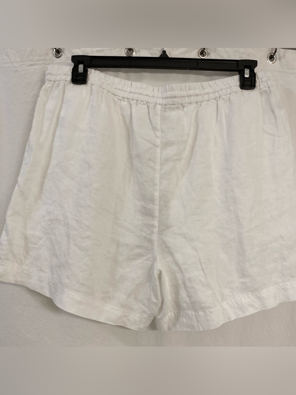 Tommy Bahama White Linen Drawstring Shorts. NWT. Size L. Loose Fit, 2 Pockets. - Picture 8 of 13